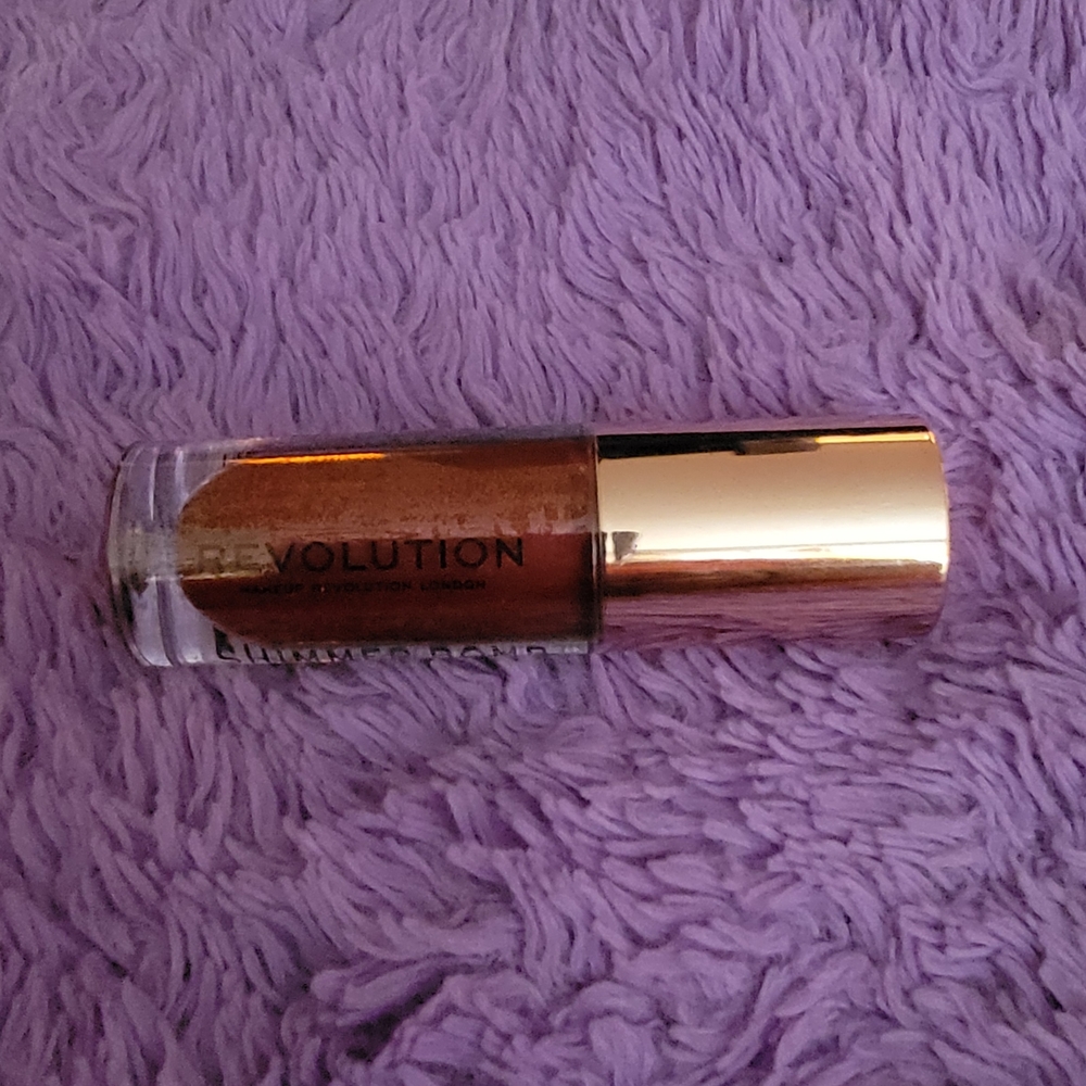 Revolution Shimmer Bomb Lip